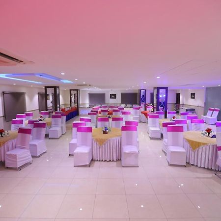 Airport Hotel Bollywood Paradise New Delhi Exterior photo