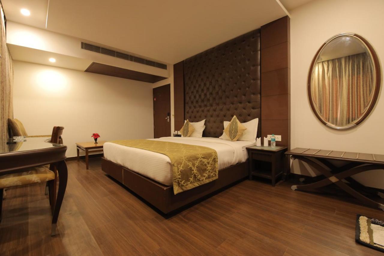 Airport Hotel Bollywood Paradise New Delhi Exterior photo